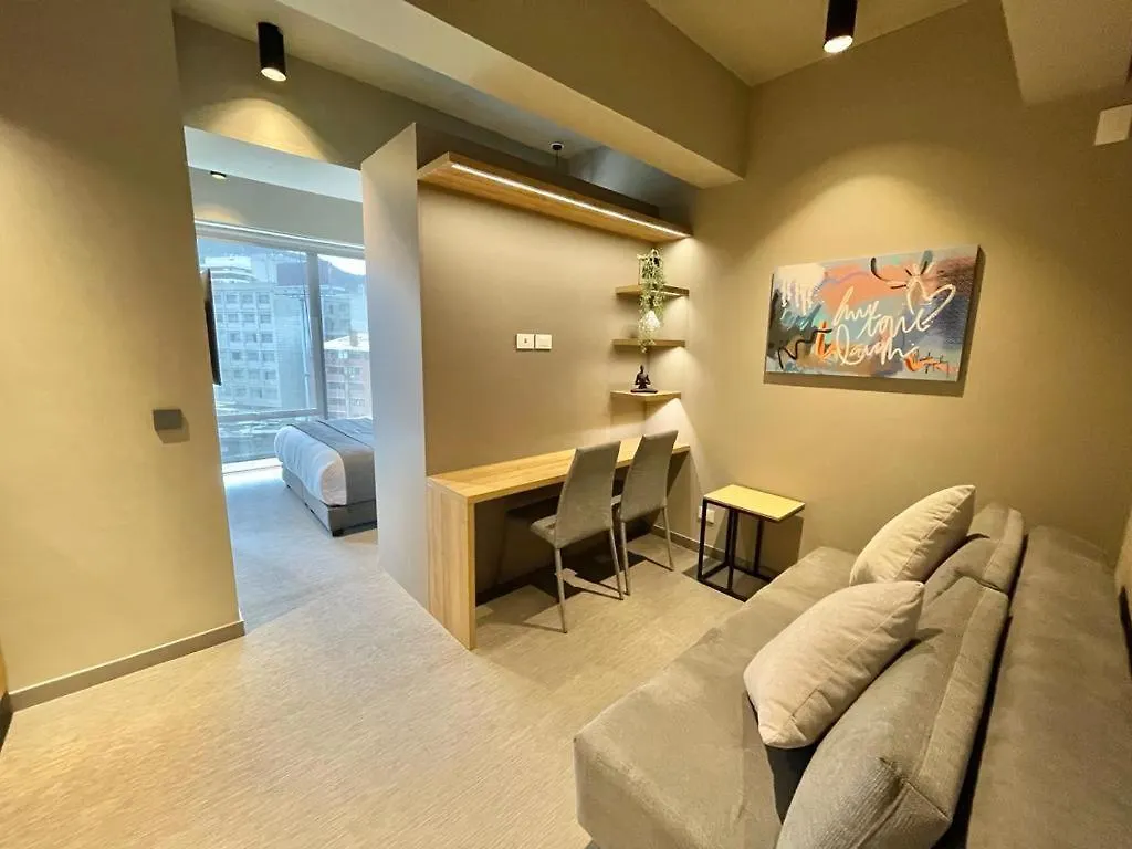 Icon 100 Luxury Apartasuites Bogota 0*,