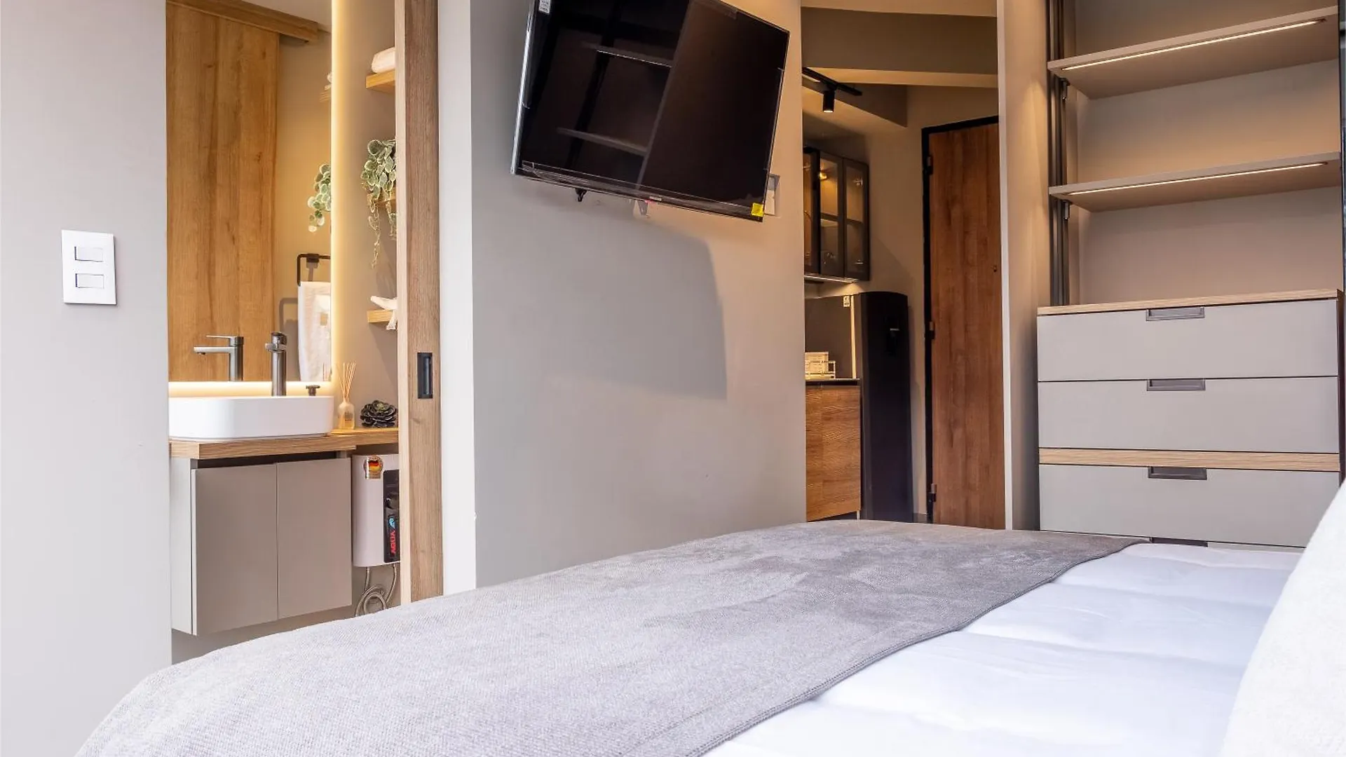 Aparthotel Icon 100 Luxury Apartasuites Bogota